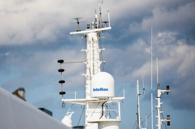 Antena Intellian FleetBroadband